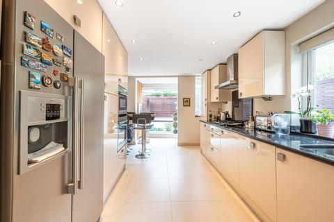 4 bedroom end of terrace house to rent, Solent Road, West Hampstead, London, NW6