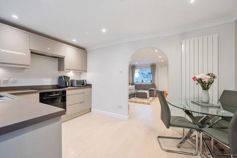 73 Bow Field, Hook, RG27 9SA