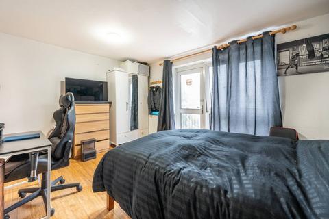 2 bedroom maisonette for sale, Waddington Street, Stratford, London, E15