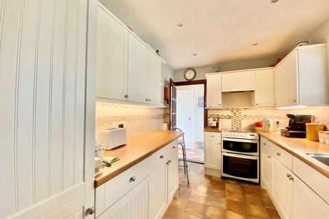 17 Broad Lane, Dartford, DA2 7AQ