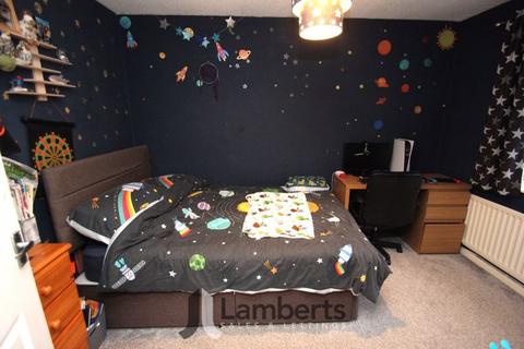 28 Abbotswood Close, Winyates, Redditch, B98 0QD