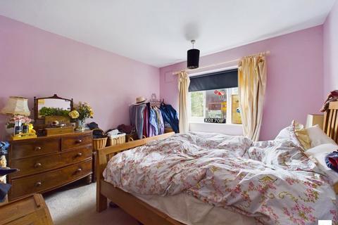 135 Apsley Road, Oldbury, B68 0QT