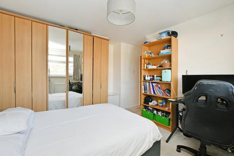 4 Buckingham Close, Dronfield Woodhouse, Dronfield, S18 8ZX
