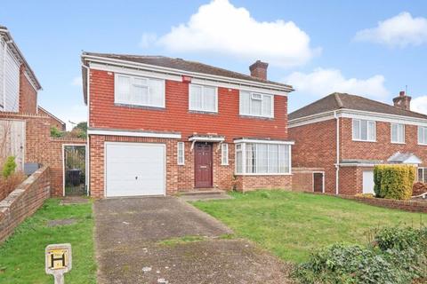 11 Wichling Close, Canterbury, CT2 7QR