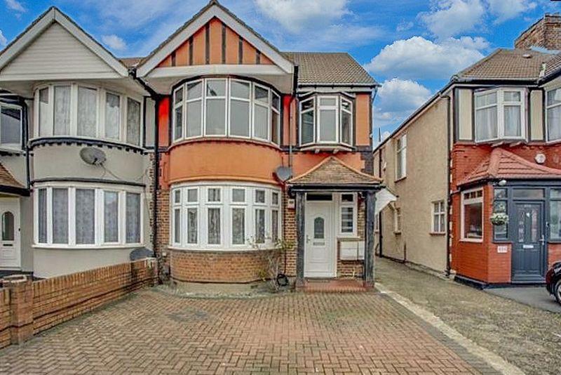 Kenton Road, Harrow 2 bed property for sale £425,000