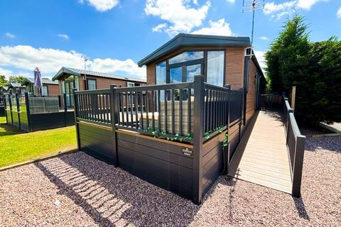 2 bedroom lodge for sale, Eaton, Congleton