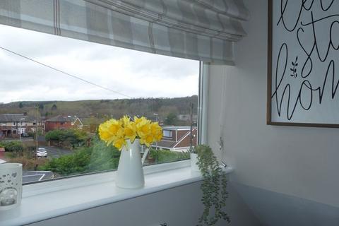 6 Arley Drive, Shaw, Oldham, OL2 8DY