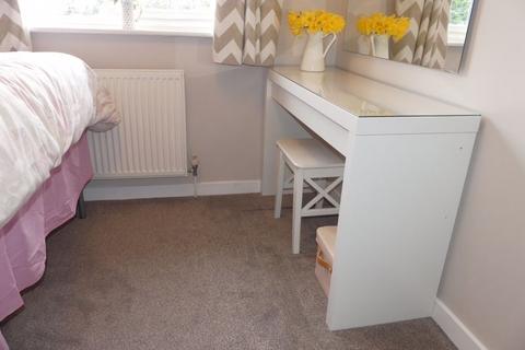 6 Arley Drive, Shaw, Oldham, OL2 8DY