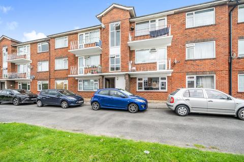 2 bedroom apartment to rent, Keymer Court