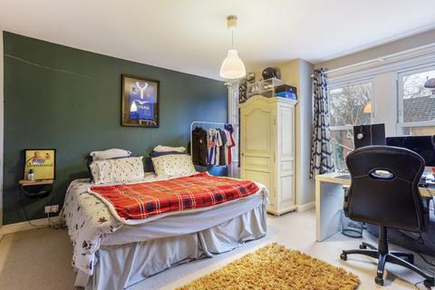 20 Ayleswade Road, Salisbury, SP2 8DR