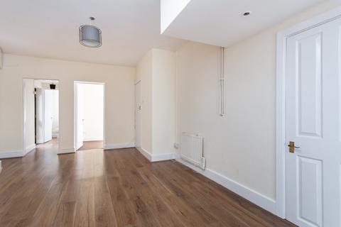 2 bedroom maisonette to rent - Connaught Mews, Ilford