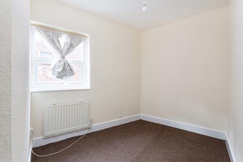 2 bedroom maisonette to rent - Connaught Mews, Ilford