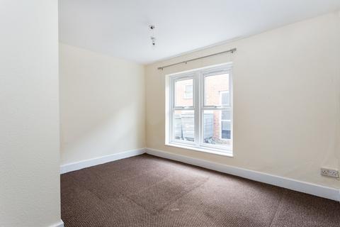 2 bedroom maisonette to rent, Connaught Mews