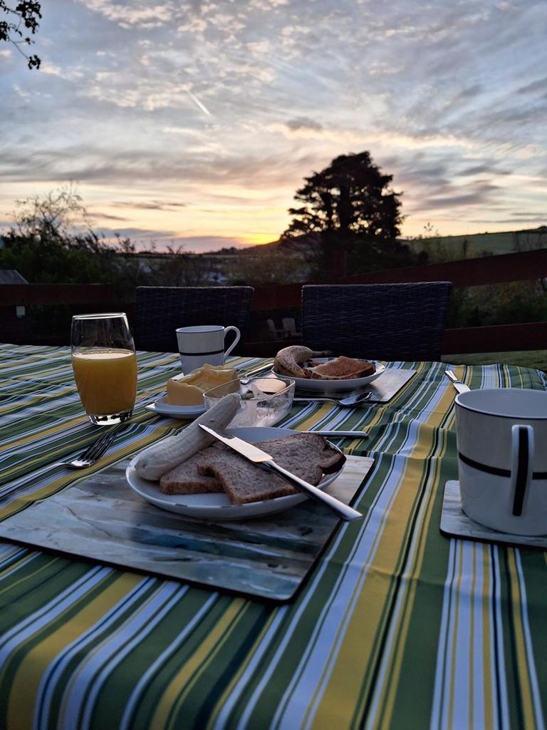 Breakfast at Wheal