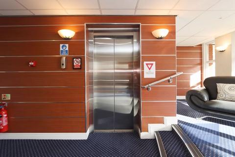 3 bedroom apartment to rent, Manor Road, Chigwell IG7