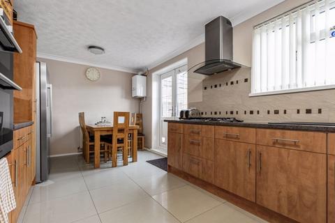 3 bedroom end of terrace house for sale, Bosmere Gardens, Emsworth
