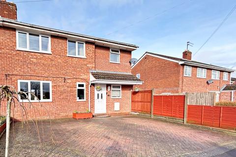4 bedroom semi-detached house for sale, Beech Avenue, Drakes Broughton