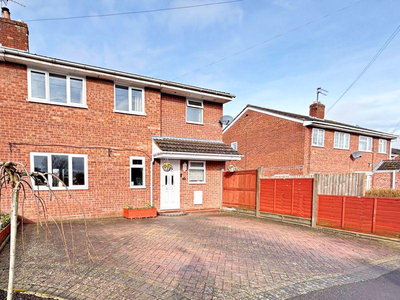 Beech Avenue, Drakes Broughton 4 bed semidetached house for sale £