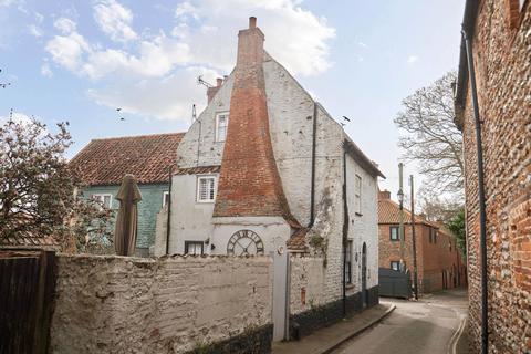 2 bedroom semi-detached house for sale, 21 Tunn Street, Fakenham NR21