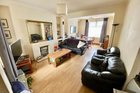 3 bedroom terraced house for sale, West Street, Abercynon, Abercynon, CF45 4SS
