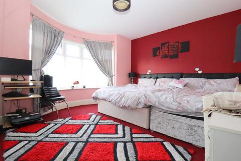 3 bedroom terraced house for sale, Highfield Road, Luton, Bedfordshire, LU4 8AZ