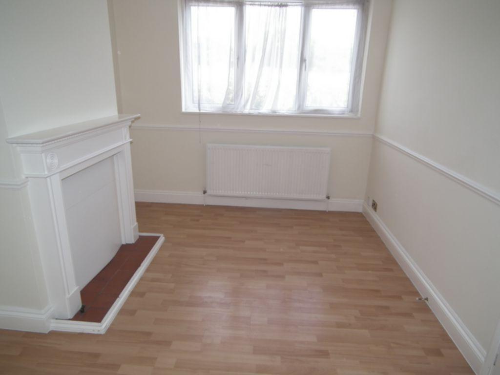 Fairlawn Park, London SE26 2 bed flat - £1,650 pcm (£381 pw)