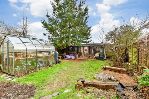 3 Bruce Way, Worthing, BN11 5JX