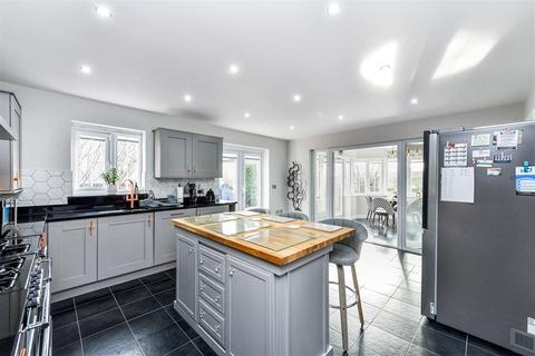 5 bedroom detached house for sale, Clementine Drive, Nottingham