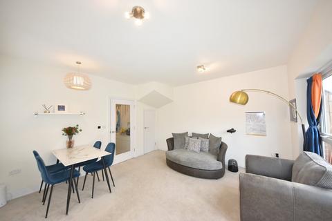 2 bedroom end of terrace house for sale, Aspen Road, High Wycombe, HP10