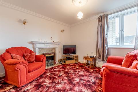 1 bedroom apartment for sale, Flat 11, Fairburn House, Regent Crescent, Horsforth, Leeds, West Yorkshire