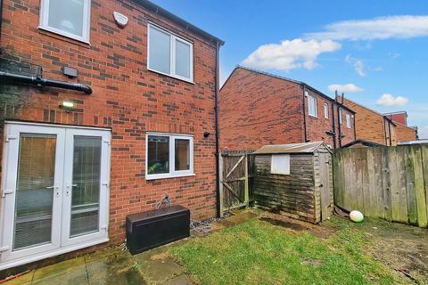 3 bedroom semi-detached house for sale, Gayle Court, Consett