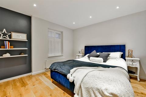2 bedroom apartment to rent, Sheet Street, Windsor, Berkshire, SL4