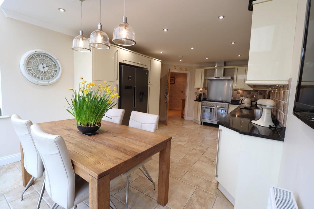 Kitchen family room