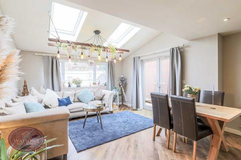 3 bedroom end of terrace house for sale - Orchil Street, Giltbrook, Nottingham, NG16
