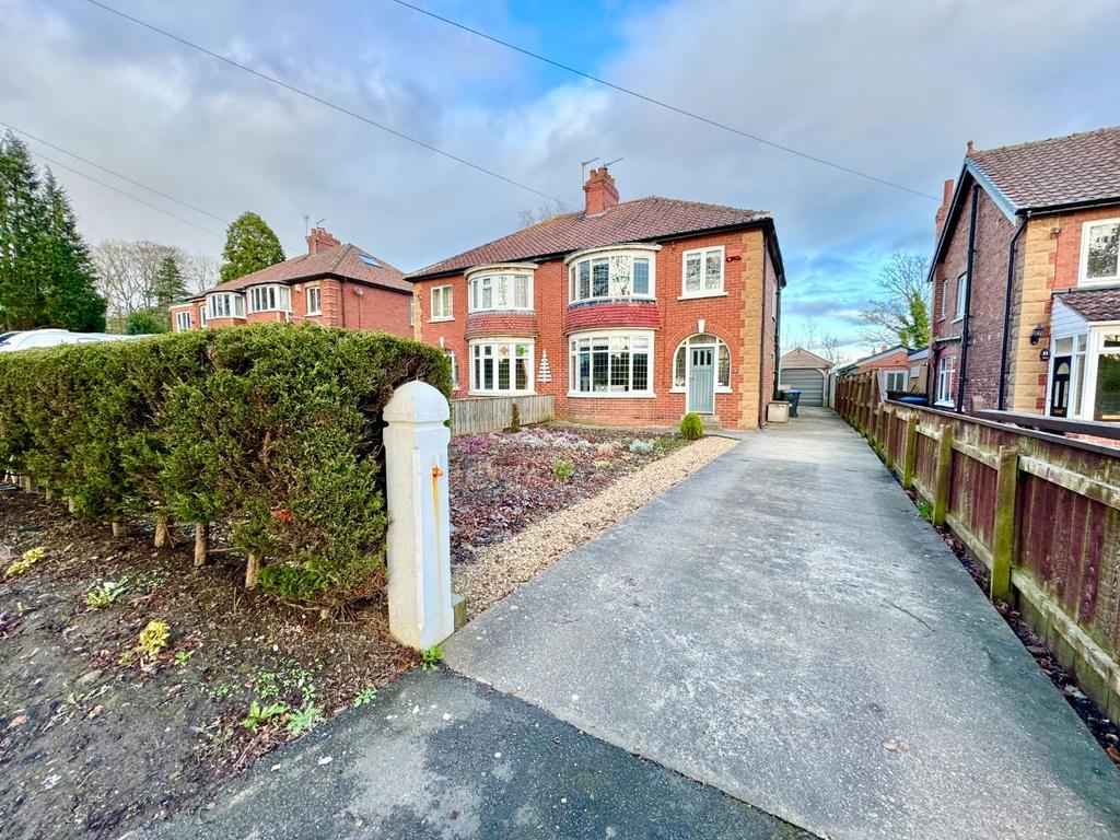 Stokesley Road, Nunthorpe, Middlesbrough 3 bed semidetached house for
