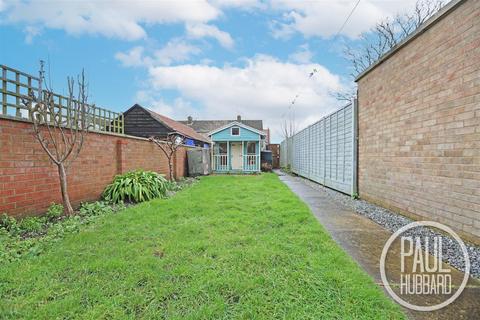 3 bedroom end of terrace house for sale, Park Road, Lowestoft, NR32