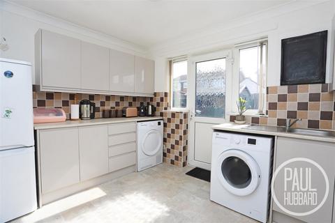 2 Cunningham Way, Lowestoft, NR33 7DD
