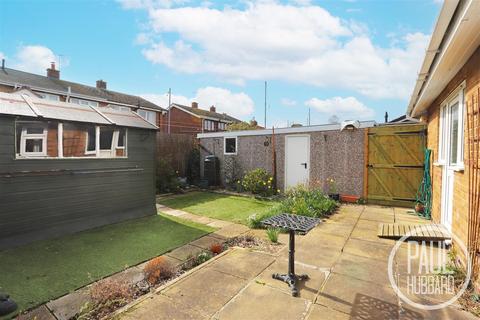 2 Cunningham Way, Lowestoft, NR33 7DD