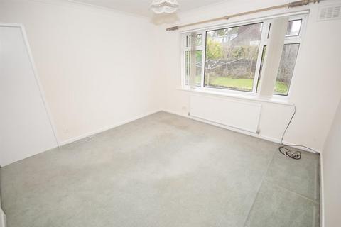2 Bodiam Road, Greenmount, Bury, BL8 4DW