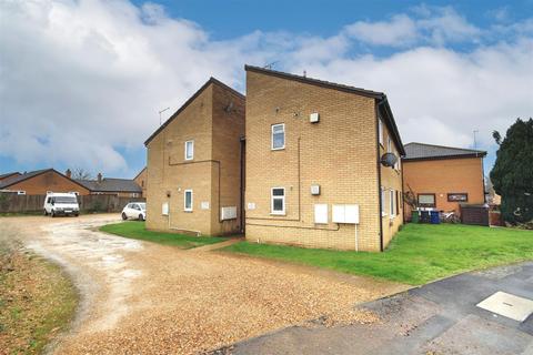 1 bedroom apartment for sale, Windsor Gardens, Somersham, Huntingdon