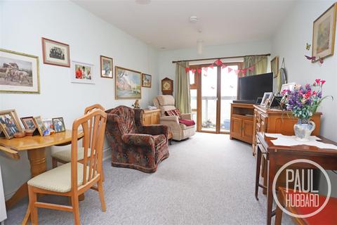 2 bedroom flat for sale, Marram Green, Kessingland, NR33