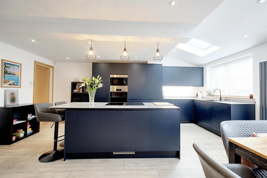 Living/Dining Kitchen