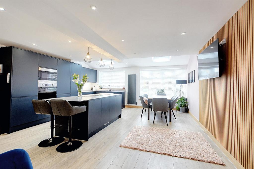 Living/Dining Kitchen