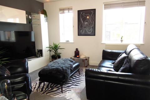 2 bedroom flat for sale, King Coel Road, Colchester