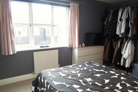 2 bedroom flat for sale, King Coel Road, Colchester