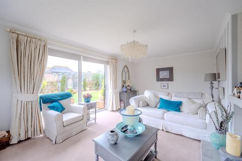 5 bedroom detached house for sale, Rother Road, Seaford