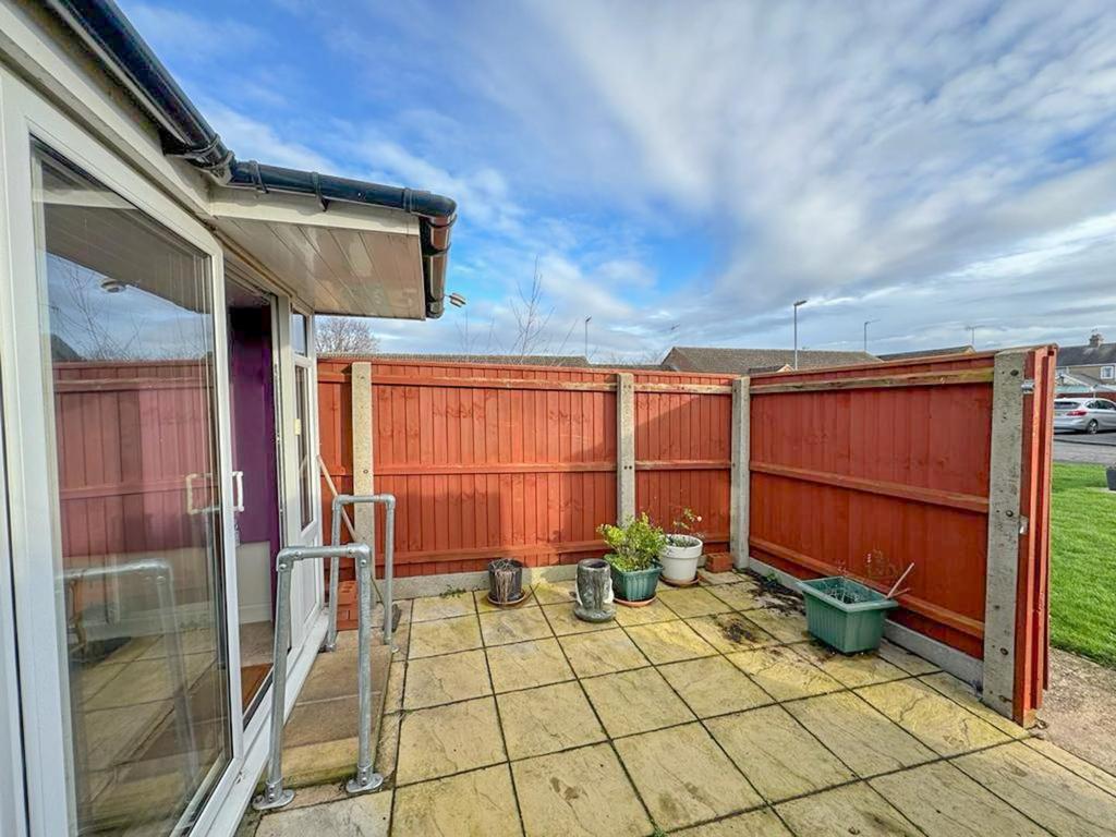Bluebell Walk, Soham CB7 2 bed semidetached bungalow for sale £160,000