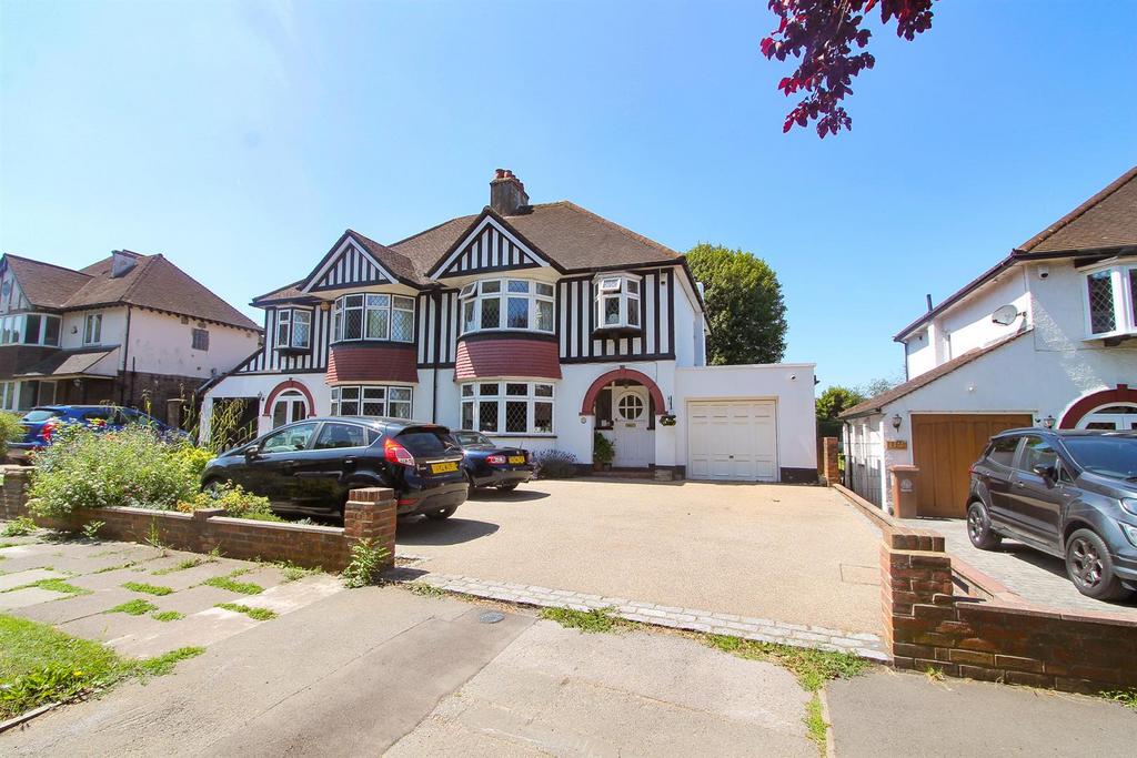 Foresters Drive, Wallington SM6 3 bed semidetached house for sale £695,000