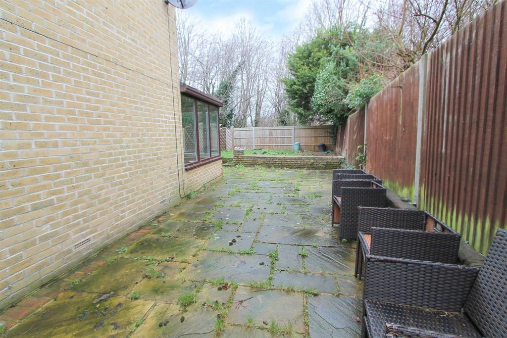 Side-garden.jpg