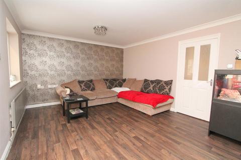 8 Paston Close, Wallington, SM6 7ED